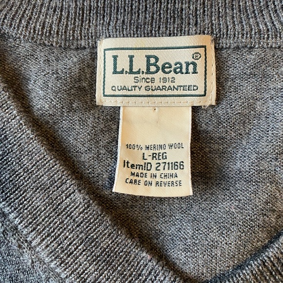 L.L. Bean 100% Merino Wool Crewneck Size L - Picture 2 of 3